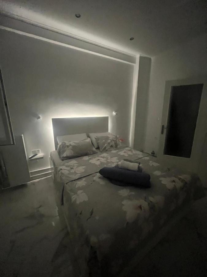 White Apartment Athen Eksteriør bilde