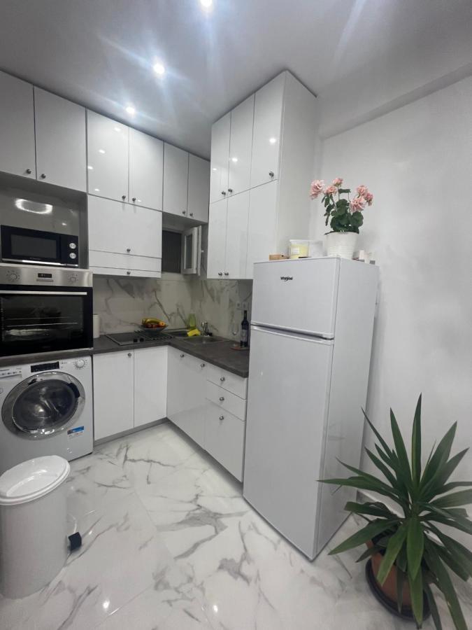 White Apartment Athen Eksteriør bilde